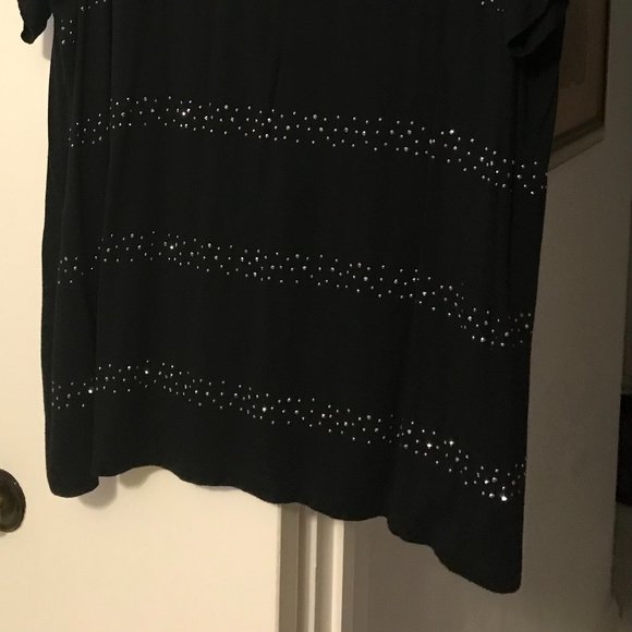 Investments II Size 3X black tunic. Horizontal bands of gold colored sparkles - Picture 3 of 10